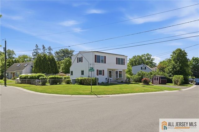 8 Lauretta Drive, East Brunswick, NJ 08816