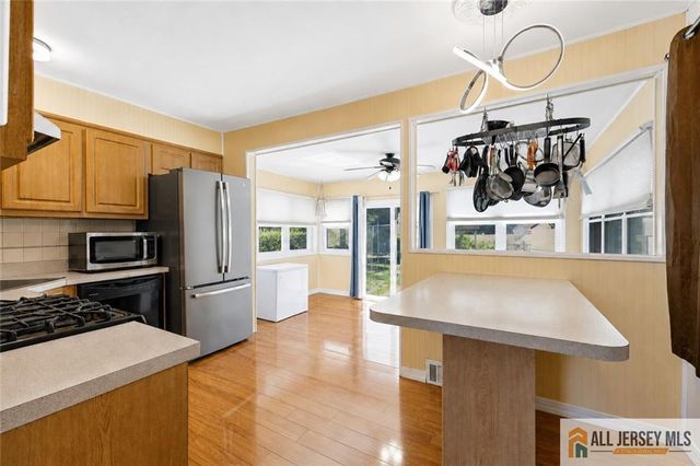 8 Lauretta Drive, East Brunswick, NJ 08816