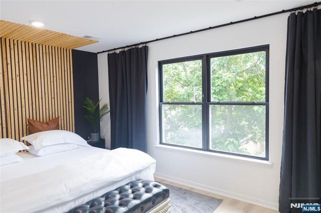 67 S 13th Street, Newark, NJ 07107