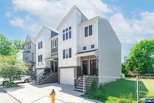 67 S 13th Street, Newark, NJ 07107