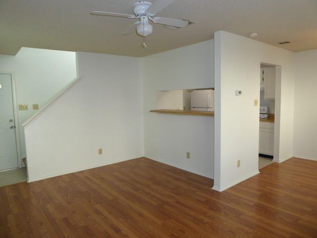9102 Sanger DR A, Austin, TX 78748
