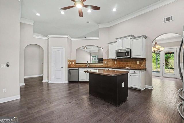 279 Lake Vista Drive, Jefferson, GA 30549