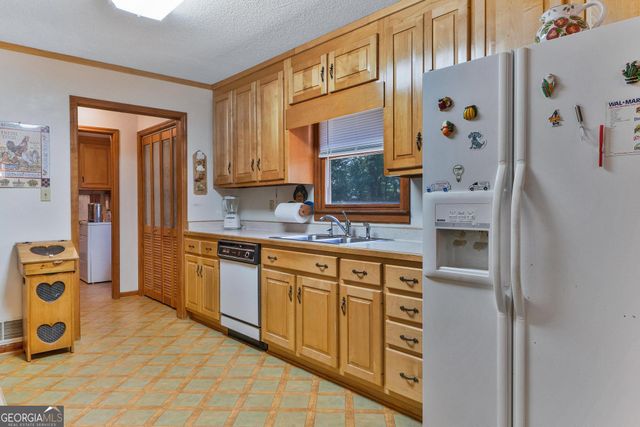 369 Abares Road, Forsyth, GA 31029