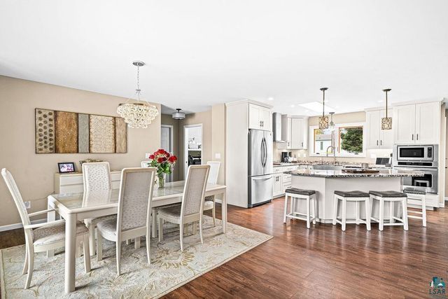15 Vergennes St, Superior, WI 54880