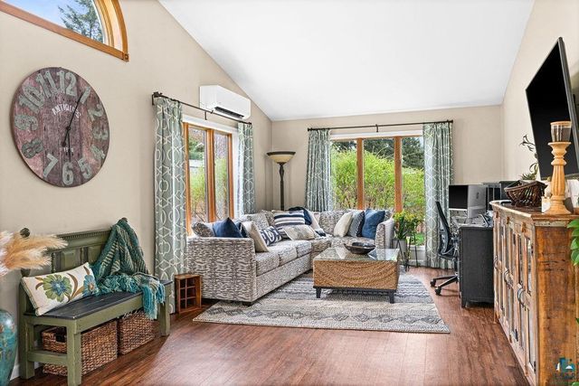 15 Vergennes St, Superior, WI 54880
