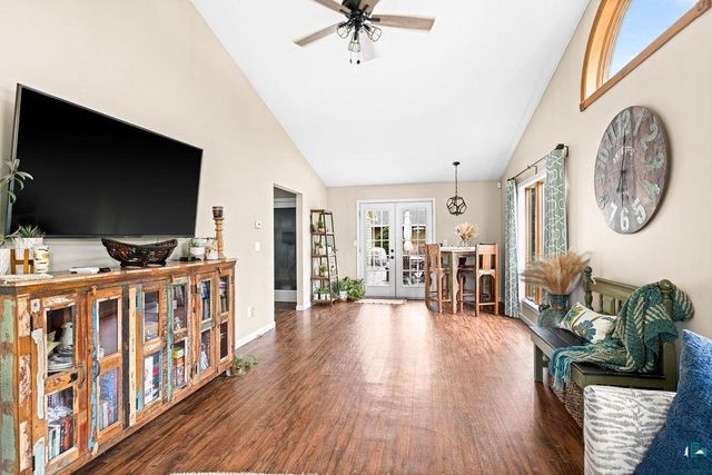 15 Vergennes St, Superior, WI 54880