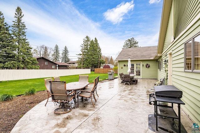 15 Vergennes St, Superior, WI 54880