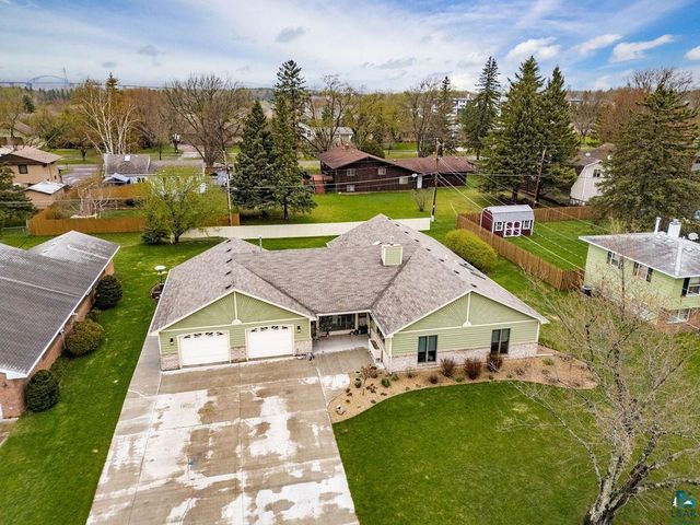 15 Vergennes St, Superior, WI 54880