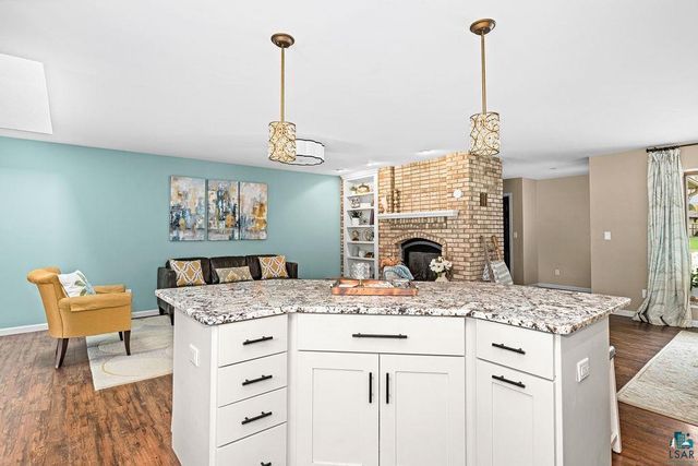 15 Vergennes St, Superior, WI 54880