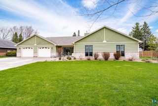15 Vergennes St, Superior, WI 54880