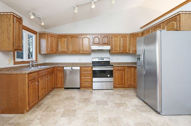 5321 Pommel Place, West Des Moines, IA 50266