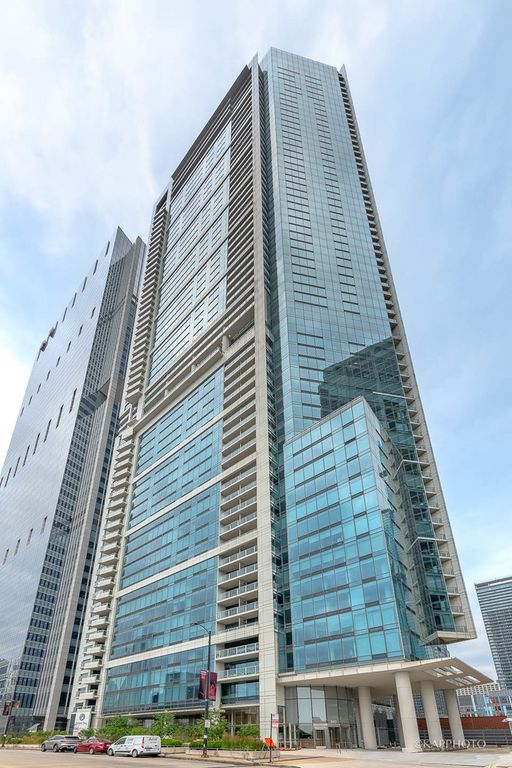 340 E Randolph Street P5-21, Chicago, IL 60601