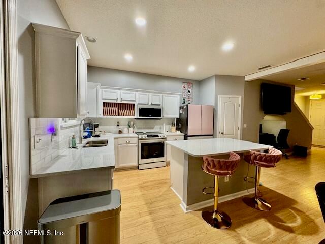 8852 INLET BLUFF Drive, Jacksonville, FL 32216