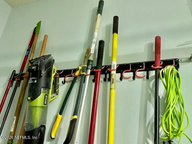 8852 INLET BLUFF Drive, Jacksonville, FL 32216