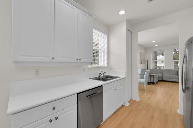 4154 Stadium Drive, Jupiter, FL 33458
