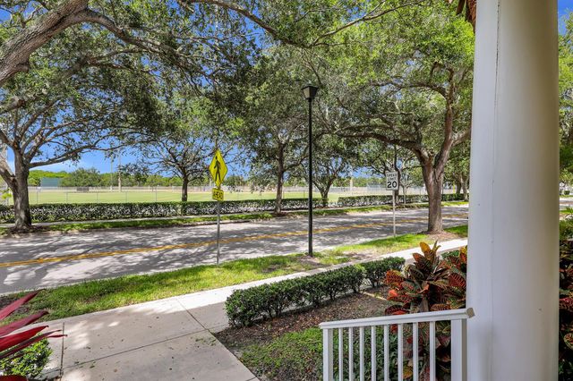 4154 Stadium Drive, Jupiter, FL 33458