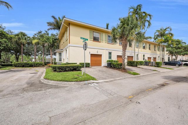 4154 Stadium Drive, Jupiter, FL 33458