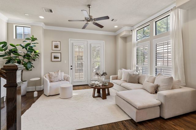 1118 W 25th Street, Houston, TX 77008