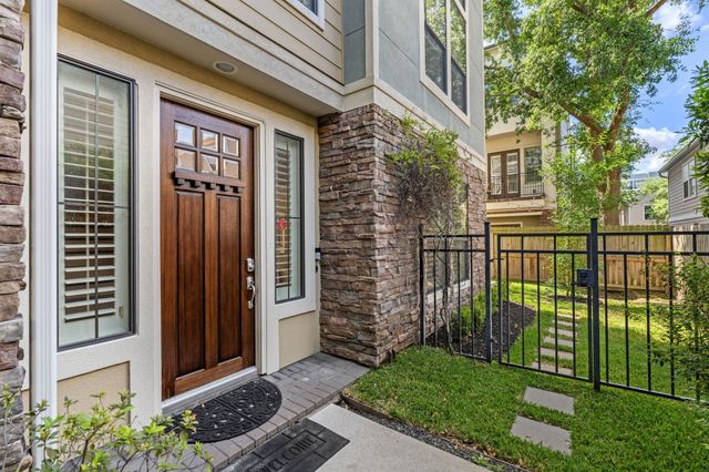 1118 W 25th Street, Houston, TX 77008