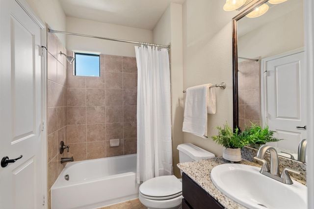 1118 W 25th Street, Houston, TX 77008