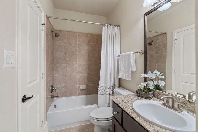 1118 W 25th Street, Houston, TX 77008