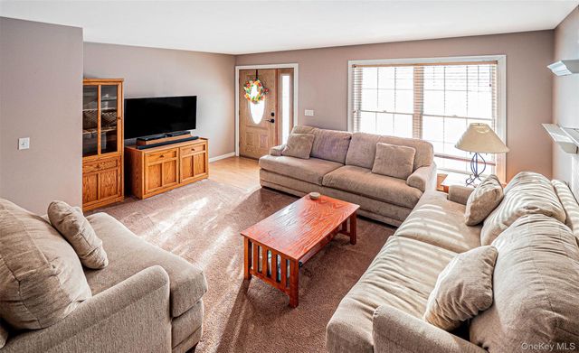 446 County Route 1, Warwick, NY 10990