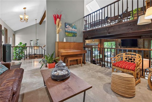 12814 W 65th Street, Shawnee, KS 66216