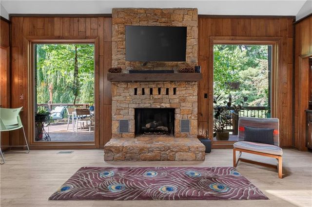 12814 W 65th Street, Shawnee, KS 66216