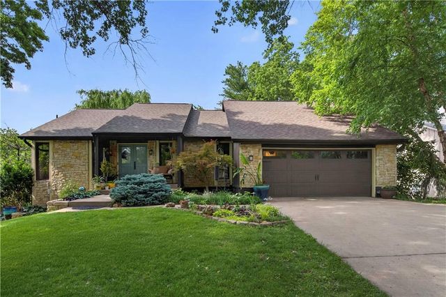12814 W 65th Street, Shawnee, KS 66216