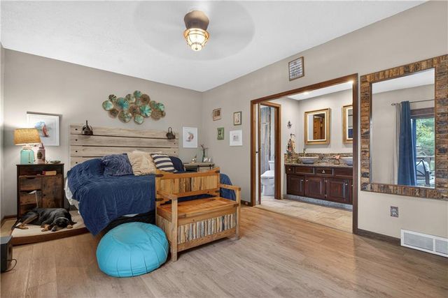 12814 W 65th Street, Shawnee, KS 66216
