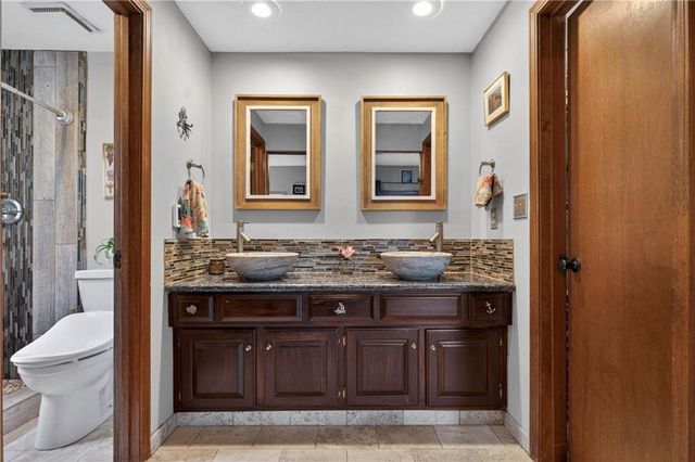 12814 W 65th Street, Shawnee, KS 66216