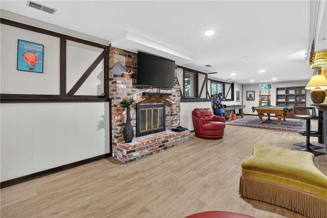12814 W 65th Street, Shawnee, KS 66216