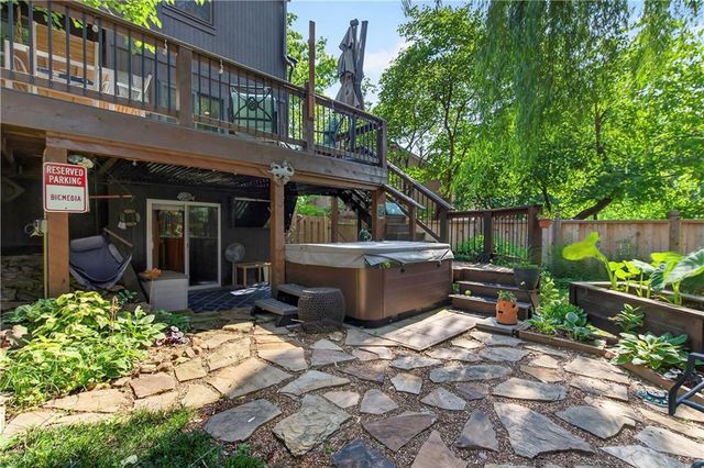 12814 W 65th Street, Shawnee, KS 66216