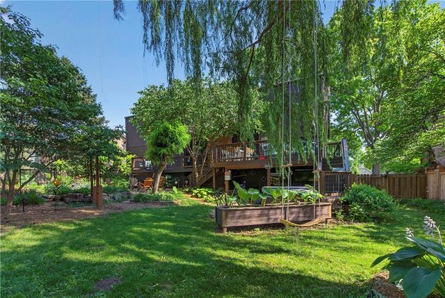 12814 W 65th Street, Shawnee, KS 66216