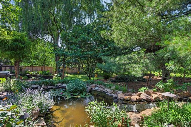 12814 W 65th Street, Shawnee, KS 66216