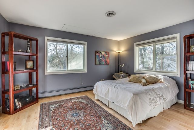 11 Beethoven Ave, Newton, MA 02468