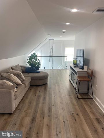 433 BERG AVE, Hamilton, NJ 08610