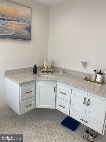 433 BERG AVE, Hamilton, NJ 08610