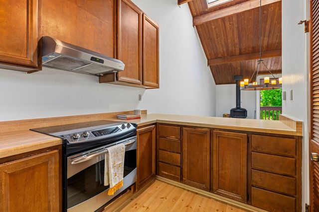 138 Tree Frog Lane, Santa Cruz, CA 95060