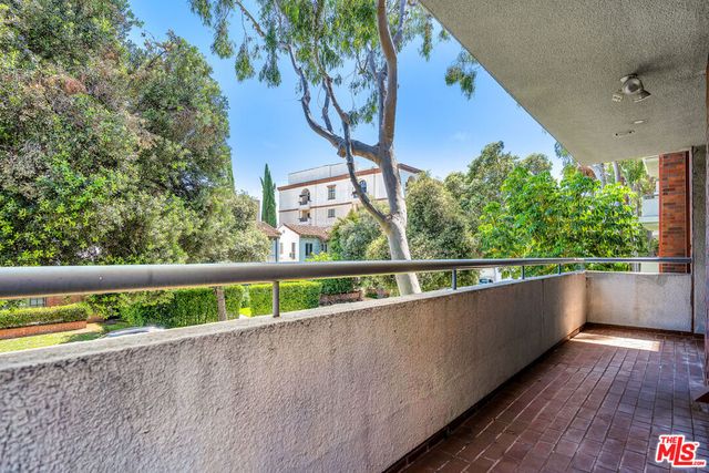 200 N Swall Drive 313, Beverly Hills, CA 90211