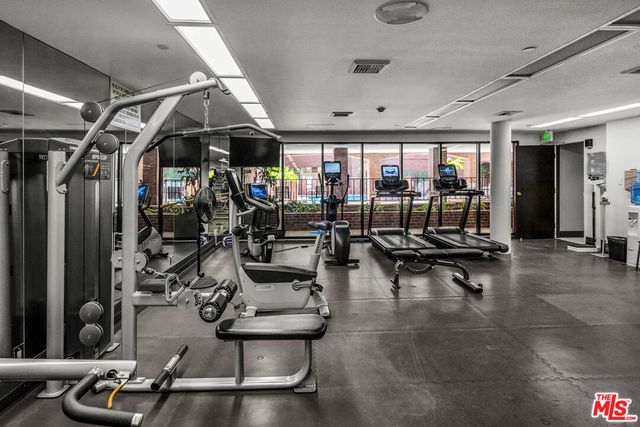 200 N Swall Drive 313, Beverly Hills, CA 90211
