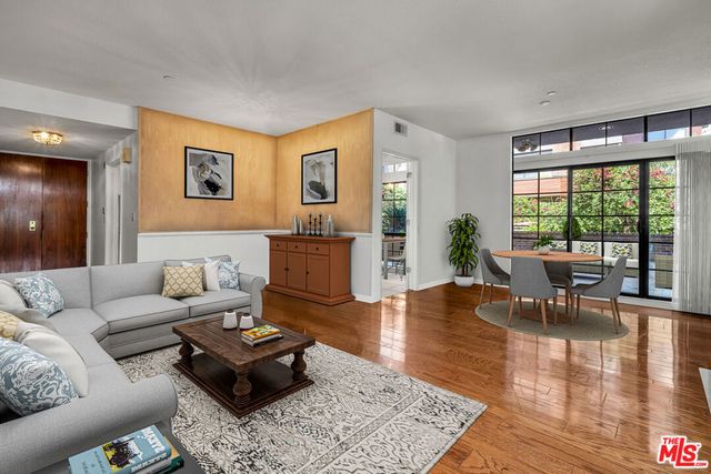 200 N Swall Drive 313, Beverly Hills, CA 90211