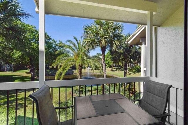 11863 Wimbledon Circle 509, Wellington, FL 33414