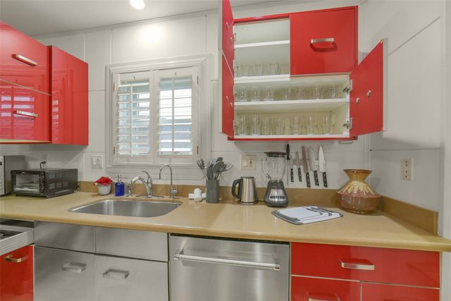 1919 W Mckinney Street, Houston, TX 77019