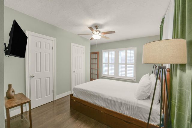 1919 W Mckinney Street, Houston, TX 77019