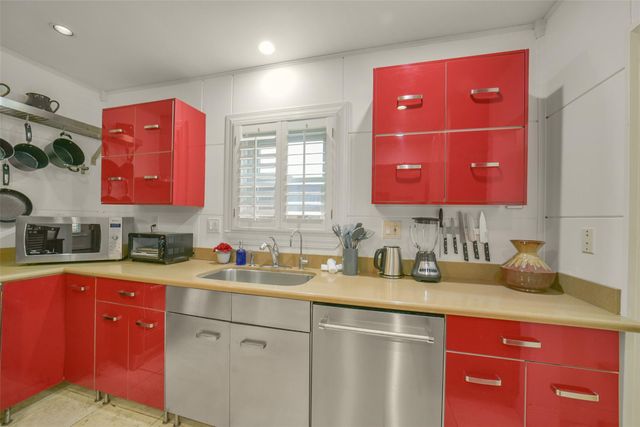 1919 W Mckinney Street, Houston, TX 77019