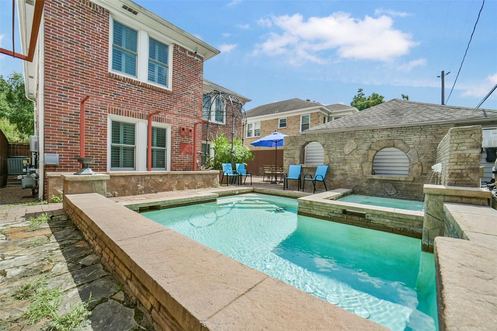 1919 W Mckinney Street, Houston, TX 77019