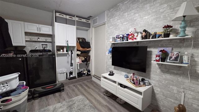 3732 SW 153rd Ct, Miami, FL 33185