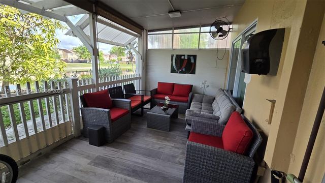 3732 SW 153rd Ct, Miami, FL 33185