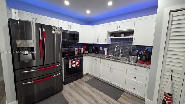 3732 SW 153rd Ct, Miami, FL 33185